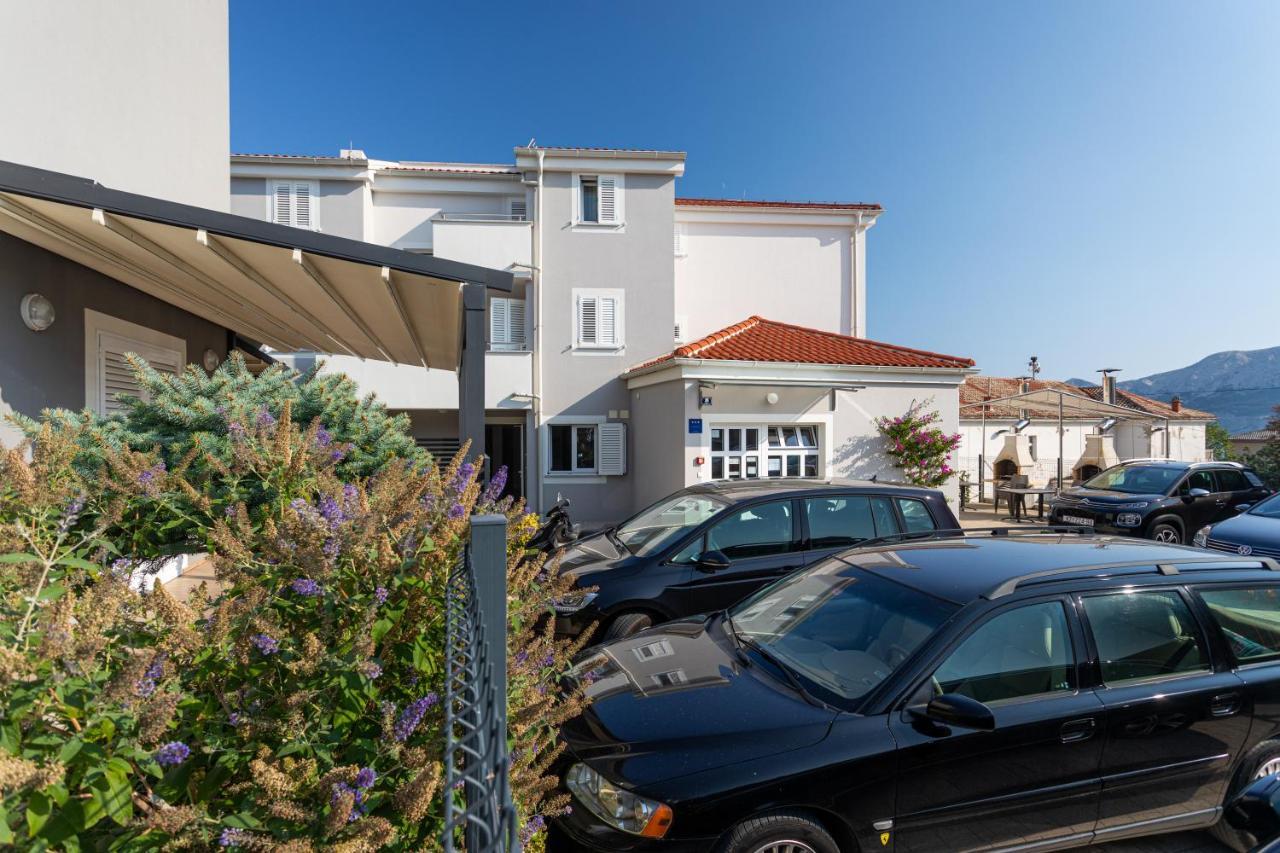 Apartments Crnekovic Tomislava 8A บัชกา ภายนอก รูปภาพ