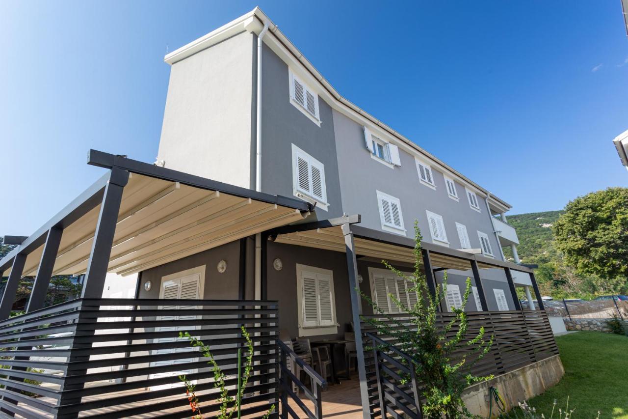 Apartments Crnekovic Tomislava 8A บัชกา ภายนอก รูปภาพ