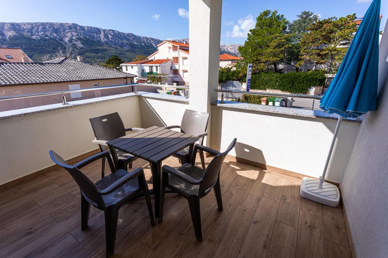 Apartments Crnekovic Tomislava 8A บัชกา ภายนอก รูปภาพ