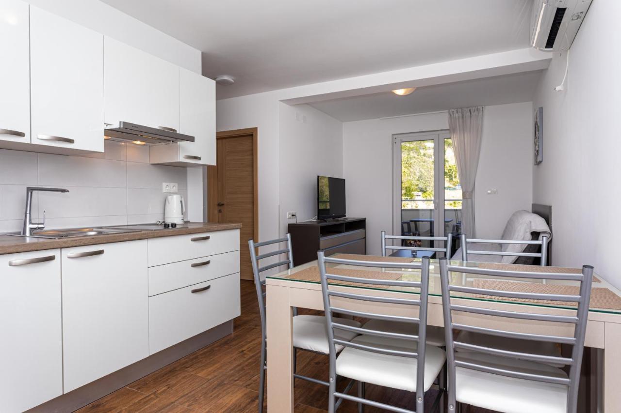 Apartments Crnekovic Tomislava 8A บัชกา ภายนอก รูปภาพ