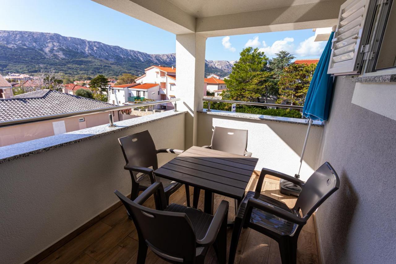 Apartments Crnekovic Tomislava 8A บัชกา ภายนอก รูปภาพ