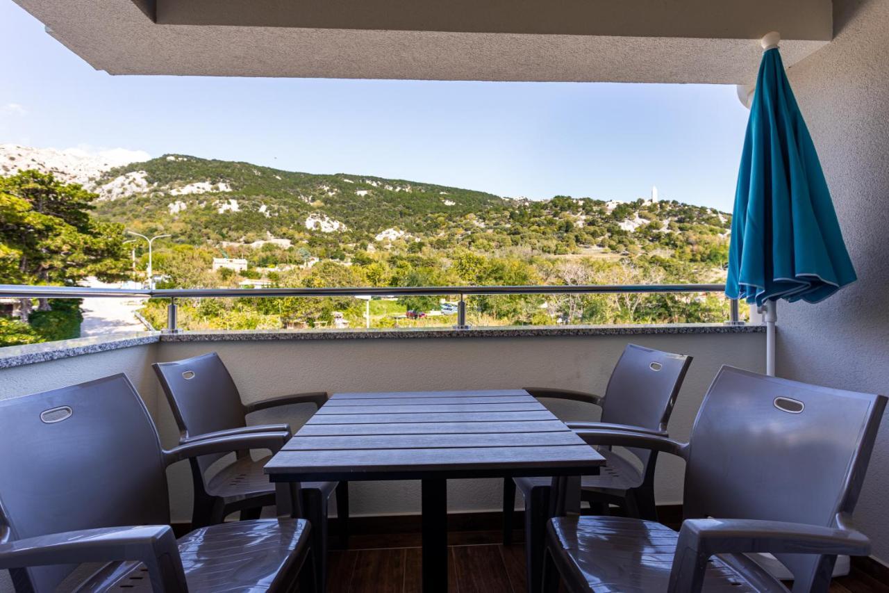 Apartments Crnekovic Tomislava 8A บัชกา ภายนอก รูปภาพ