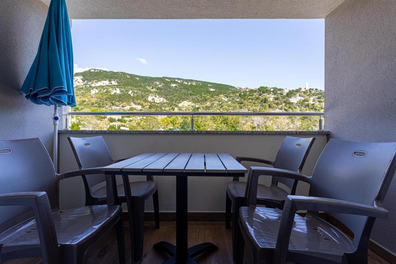 Apartments Crnekovic Tomislava 8A บัชกา ภายนอก รูปภาพ
