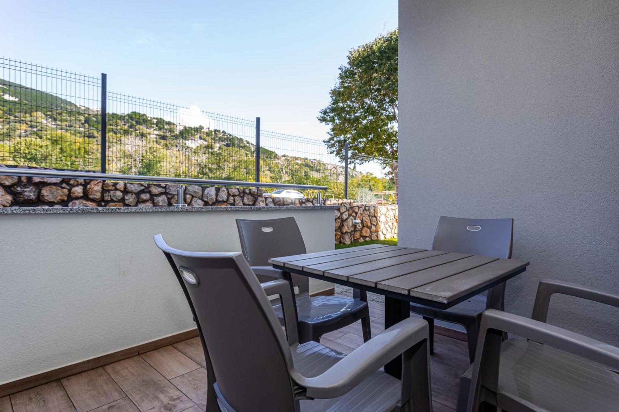 Apartments Crnekovic Tomislava 8A บัชกา ภายนอก รูปภาพ